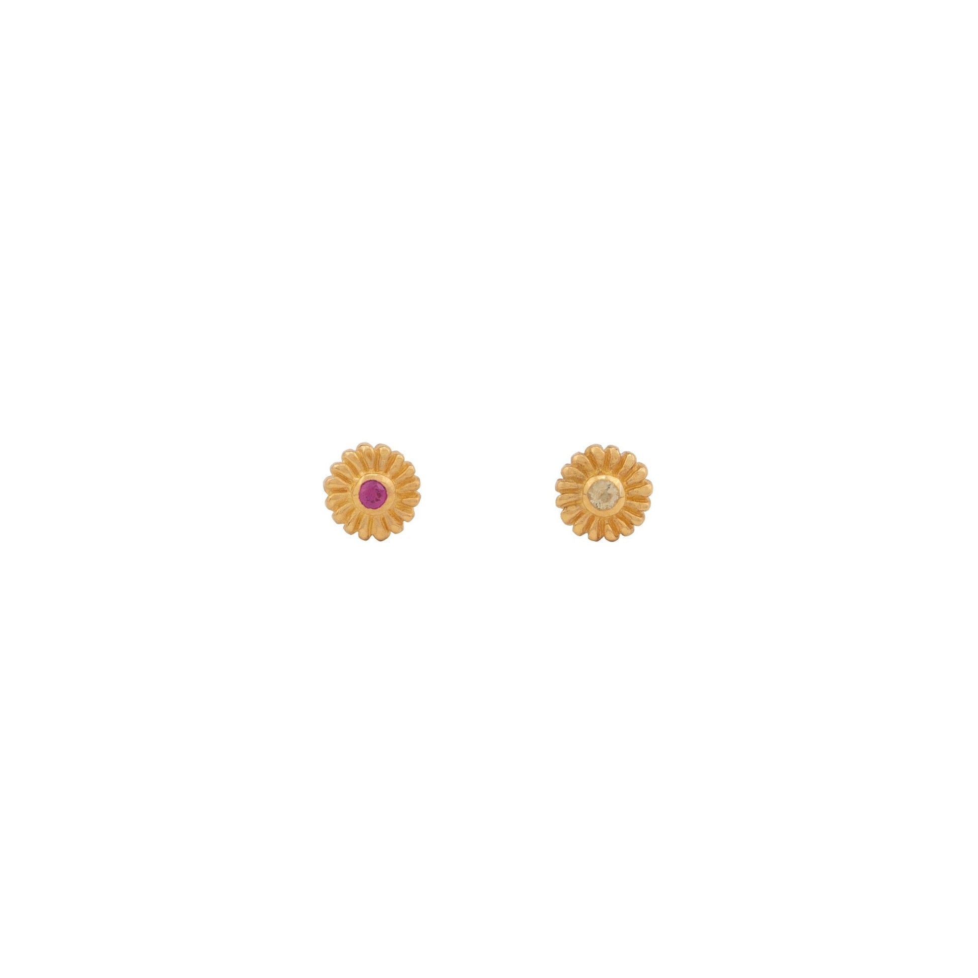 Daisy Flower Stud Earring with Gemstone - Hunt Of Hounds