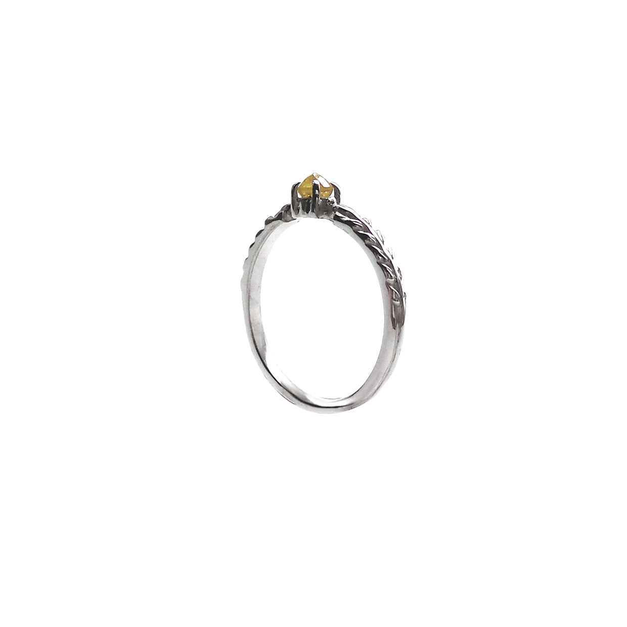 Hunt Of Hounds Vernum Solitaire Ring