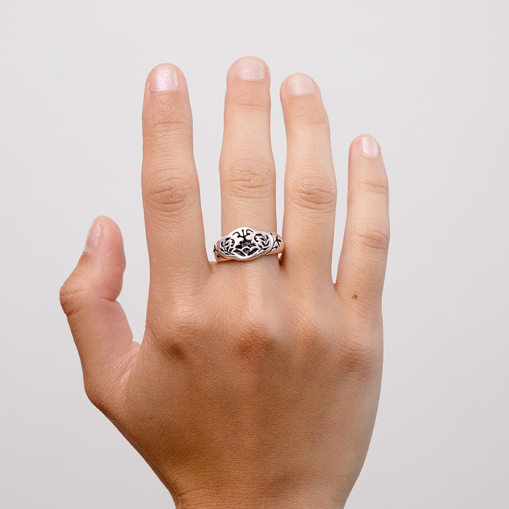 Unisex Botanical Flower Ring - Hunt Of Hounds