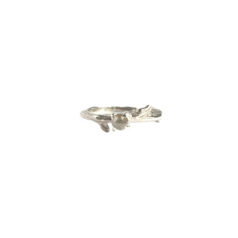 Hunt Of Hounds Twig Ring with Grey Diamond